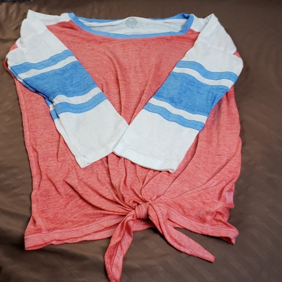 Lightweight 3 quarter sleeve t shirt. - Picture 1 of 5